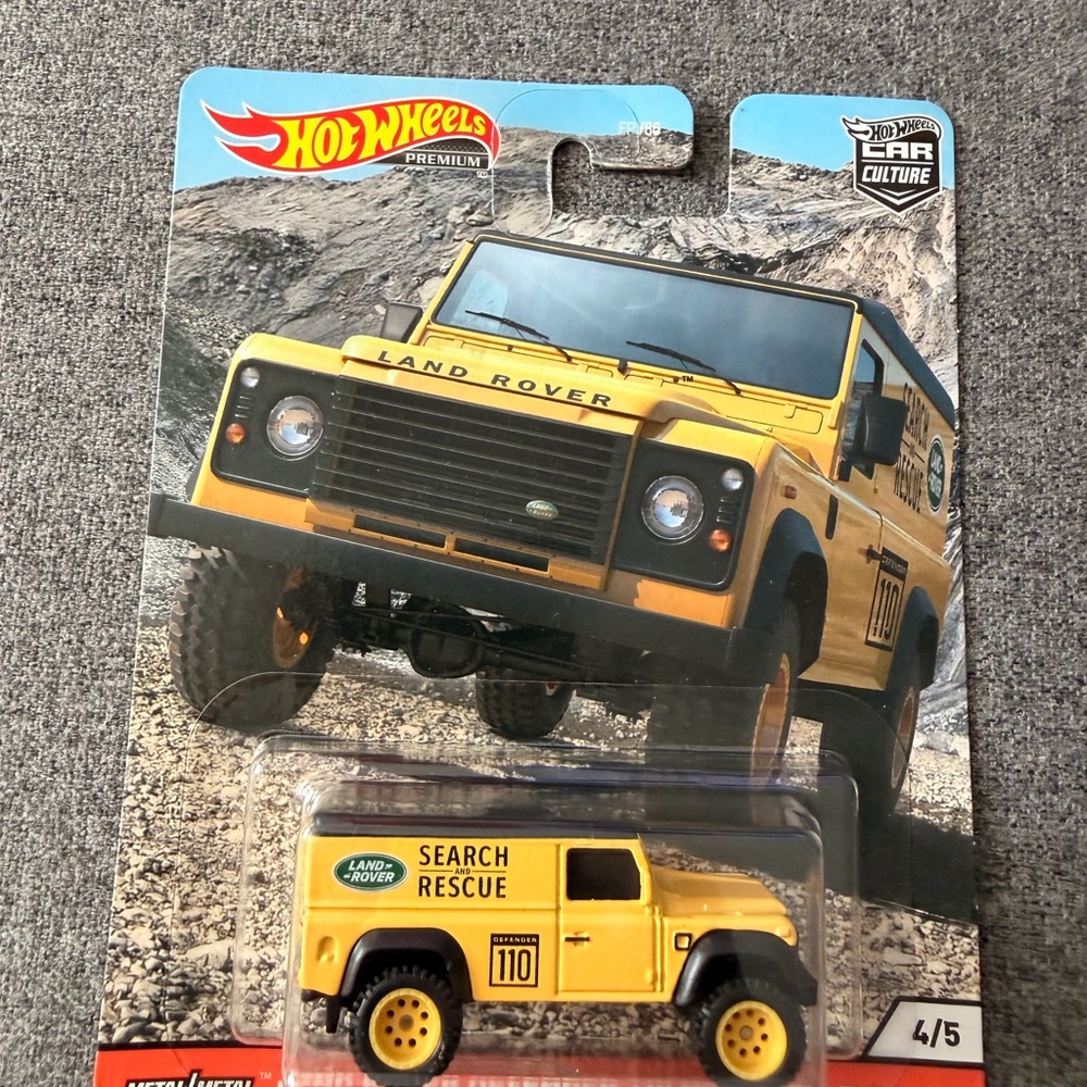 Hot Wheels Land Rover Search & Rescue Toy Car - Yellow